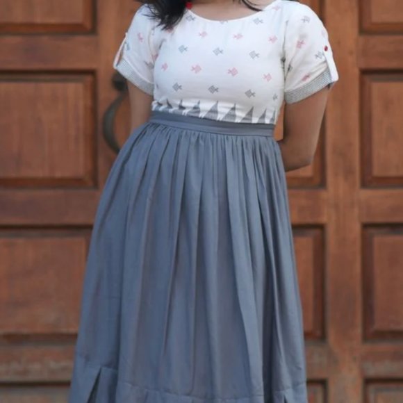 list - Picture 4 of 16